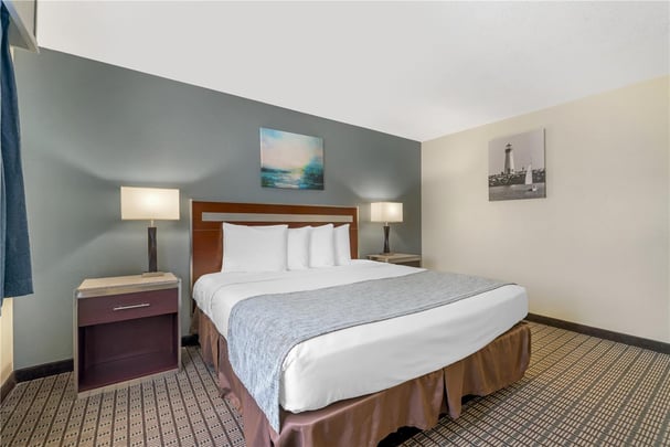 Accessible King Guest Room