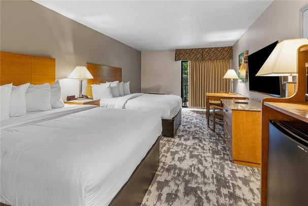 Double Queen (Balcony)