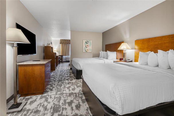 1 King & Double Queen