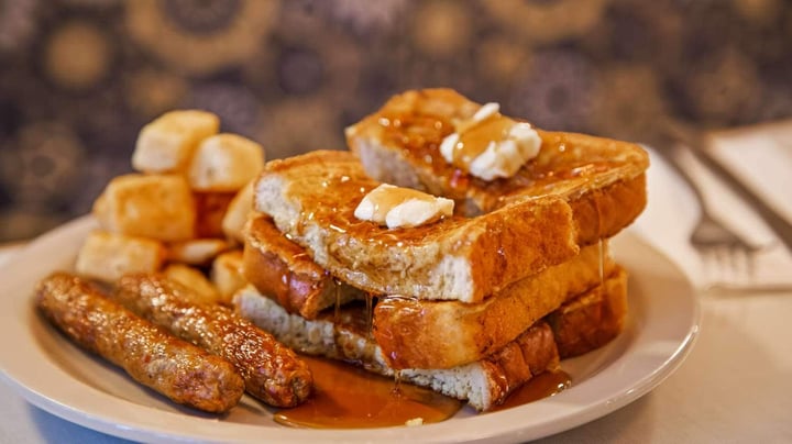 Cooked-To-Order Free Breakfast