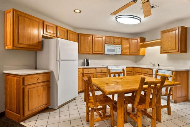 King Kitchen & Fireplace