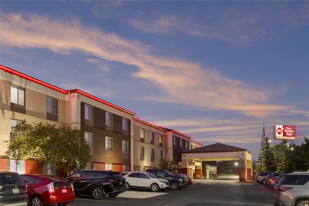 BW Eau Claire WI Twilight