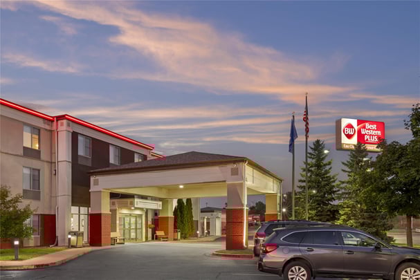 BW Eau Claire WI Twilight