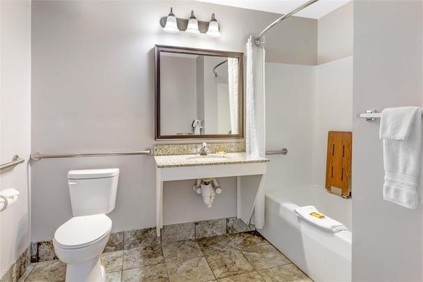 BW Eau Claire WI HKNTWO