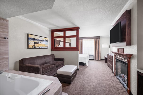 King Suite with Whirlpool