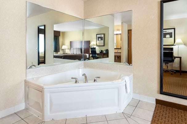 Whirlpool King Suite