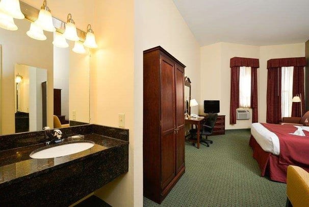 Suite Queen & King Sofa