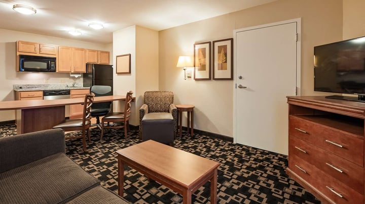 Suite King with Kitchenette