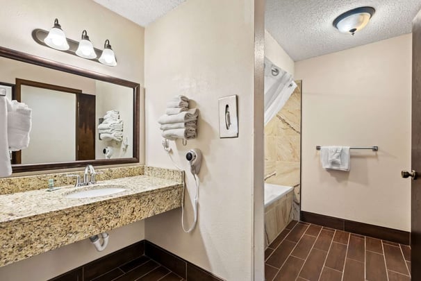 King Suite Bathroom