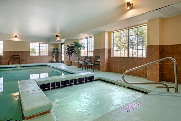 Indoor Pool / Hot Tub