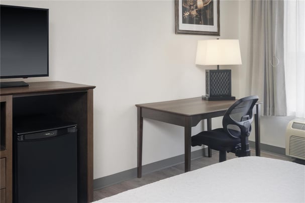 1 King Bed - Shower Only