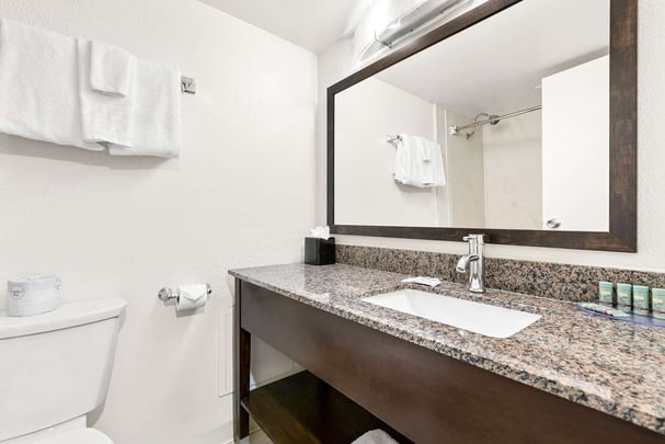 Separate Bedroom Queen Suite - Bathroom