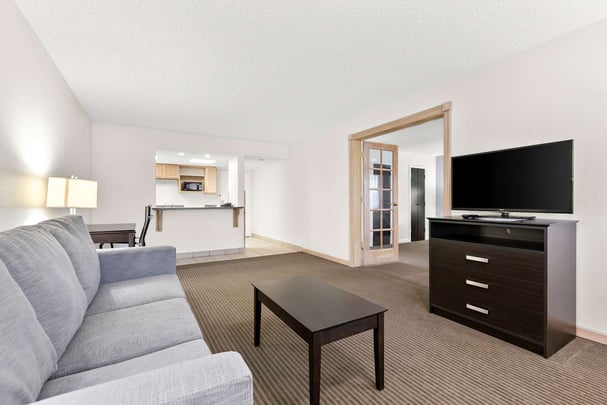 Separate Bedroom King Suite w/ Kitchenette