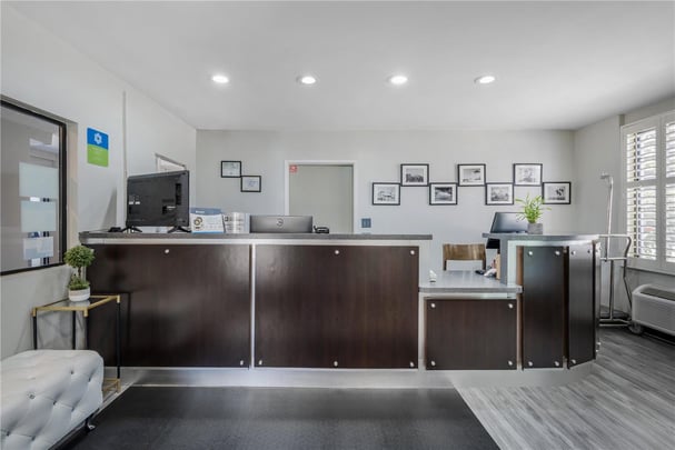 Front Desk/Reception