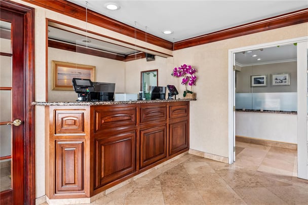 Front Desk/Reception
