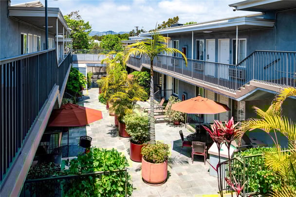 SureStay Santa Monica CA Courtyard