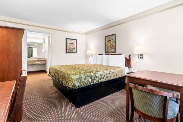 BW Castro Valley CA ADA King