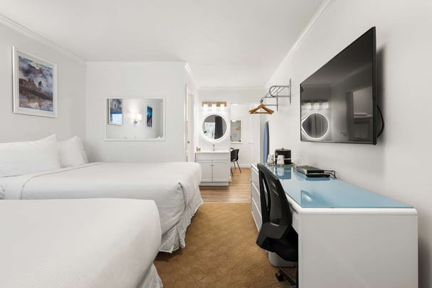 DOUBLE SUITE BACK ROOM