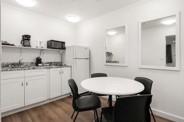 DOUBLE SUITE BACK ROOM