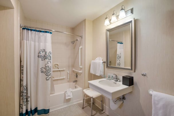 ADATubStudioDoubleQueen