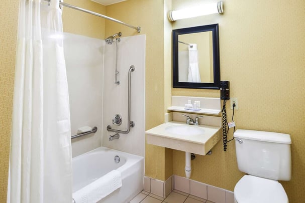 Accessible king guest