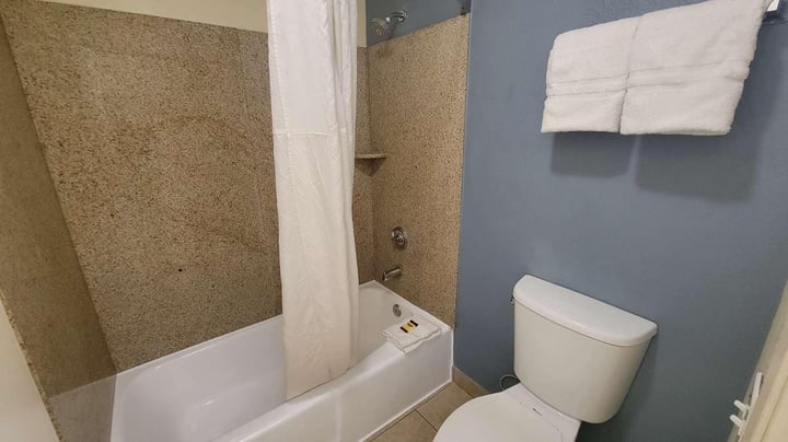 Guest Room Bathroom