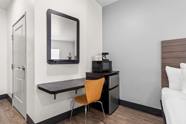 Double Queen Guestroom