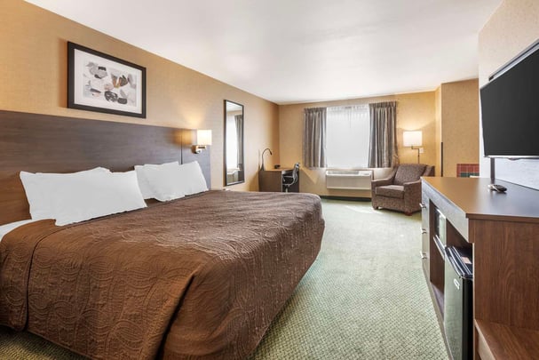 King Room with Jetted Tub