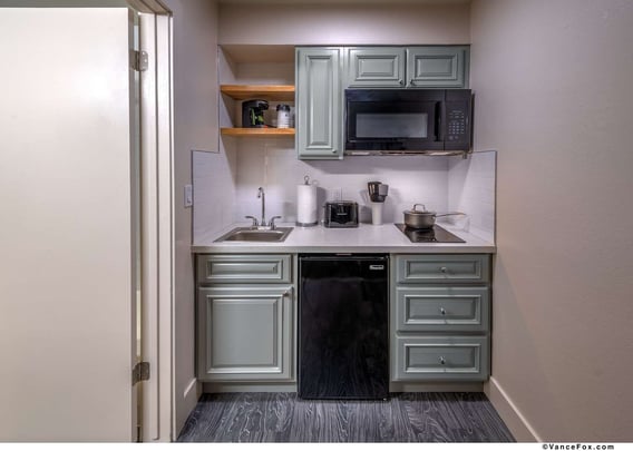 Double Queen Kitchenette Suite