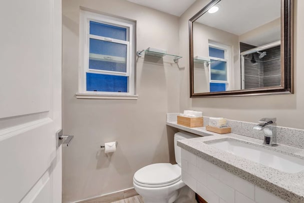 Double Queen Bathroom