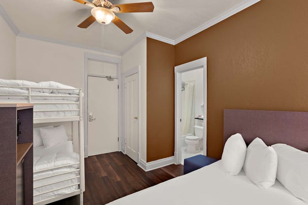 Queen Guestroom with Bunk Bed