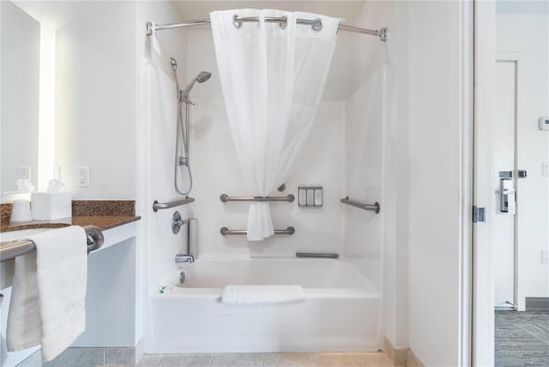 Mobility Accessible Guest Bathroom with Bathtub