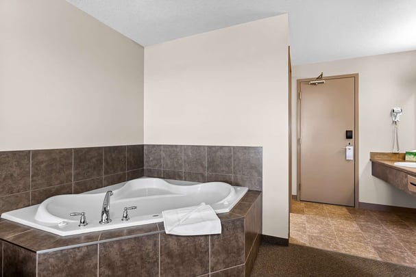 SureStay Bassano AB KingSuite