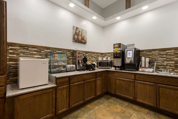 BW CampVerde VA BreakfastArea