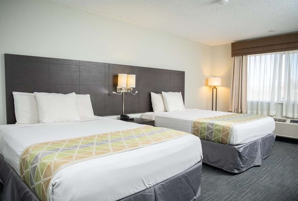 Double Queen Guestroom