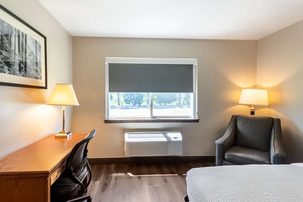 Double Queen Guestroom