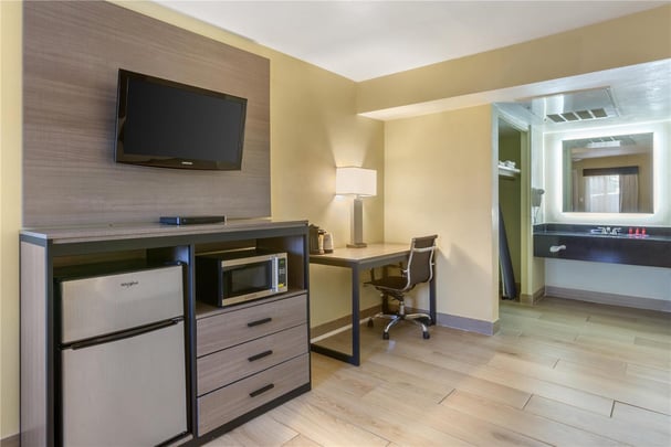 Accessible Double Queen Guest Room