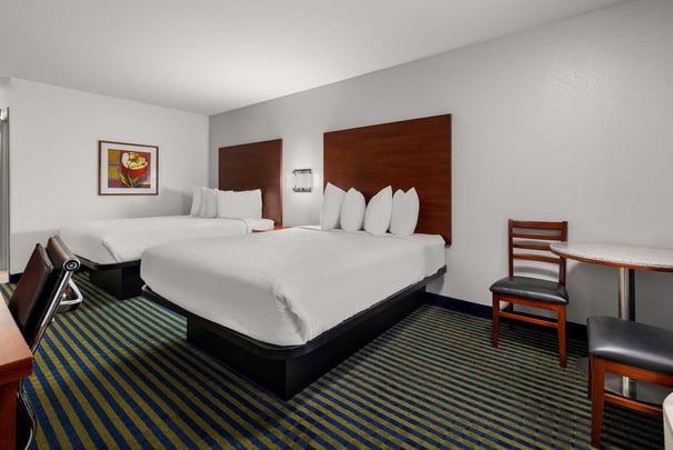 BW Brooks AB QueenBeds