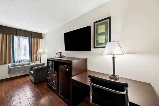 SureStay Plus Lubbock TX Queen