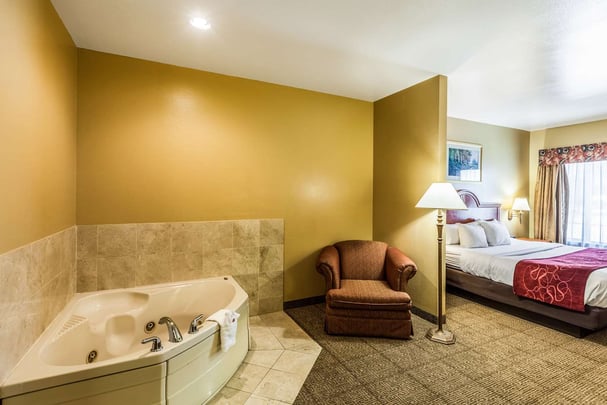 King Suite with Hot Tub