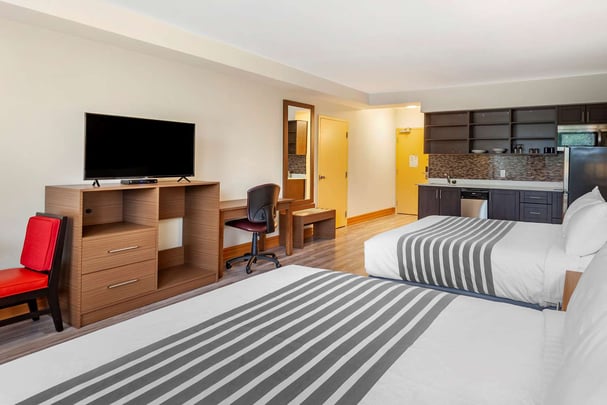 Two Beds with Full Kitchen