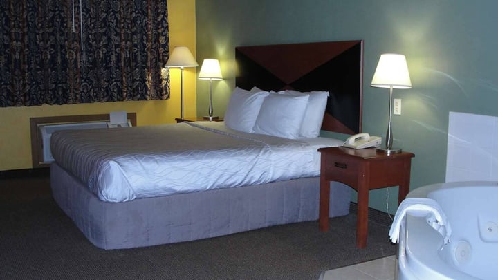 King Suite with Whirlpool