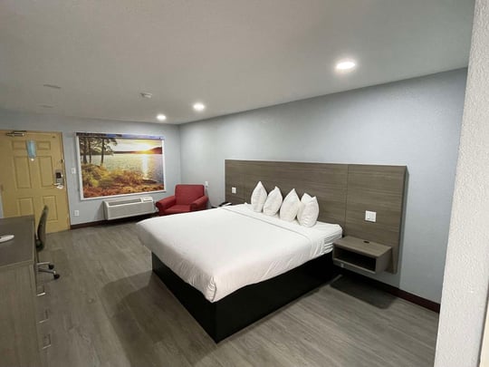 King Guestroom