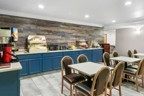 BW Benbrook TX BreakfastArea