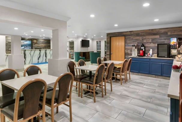 BW Benbrook TX BreakfastArea