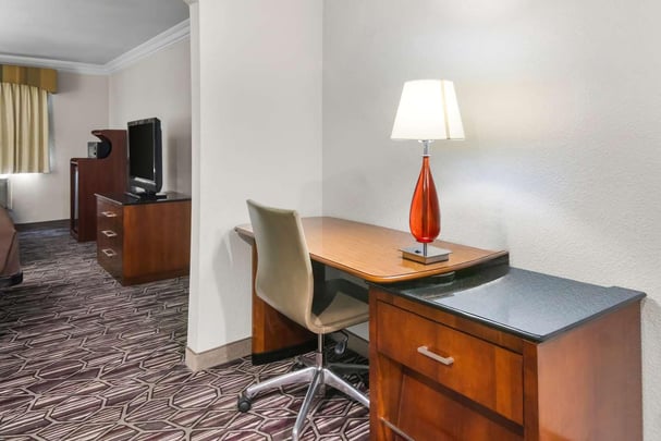 BW Benbrook TX NQQSB