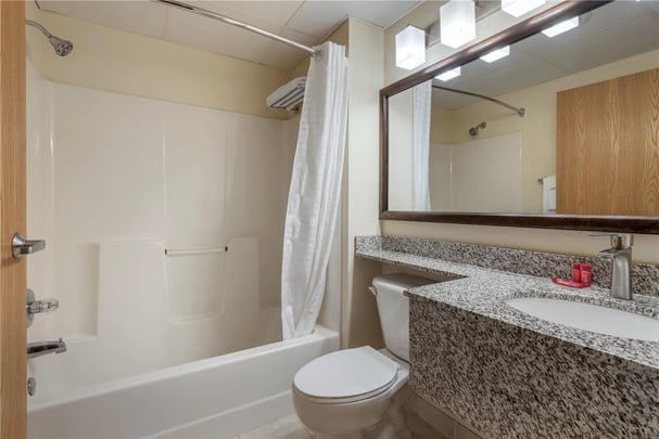 Queen Jetted Tub Suite