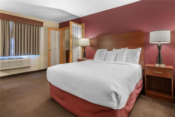 Queen Sofa Jetted Tub