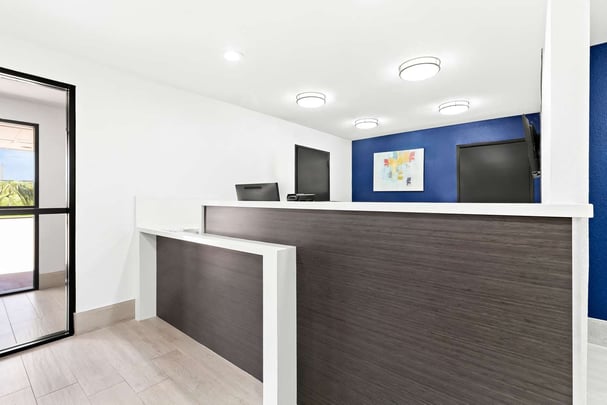 SureStay Groves TX Lobby