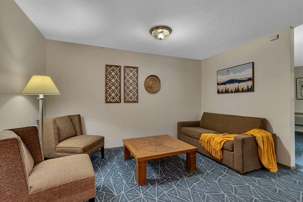 King Suite Poolview Living Area